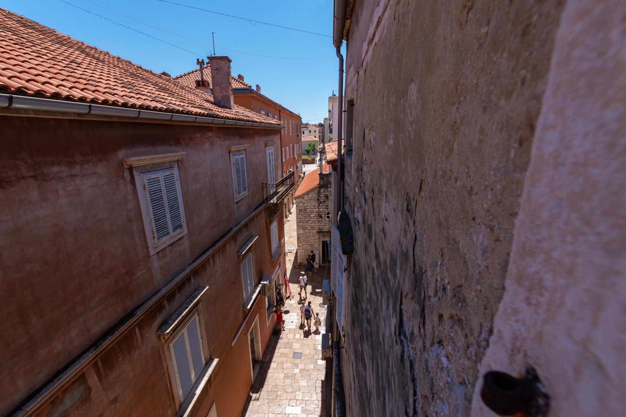 Timeless Antique Old Town With Terrace Apartment ซาดาร์ ภายนอก รูปภาพ